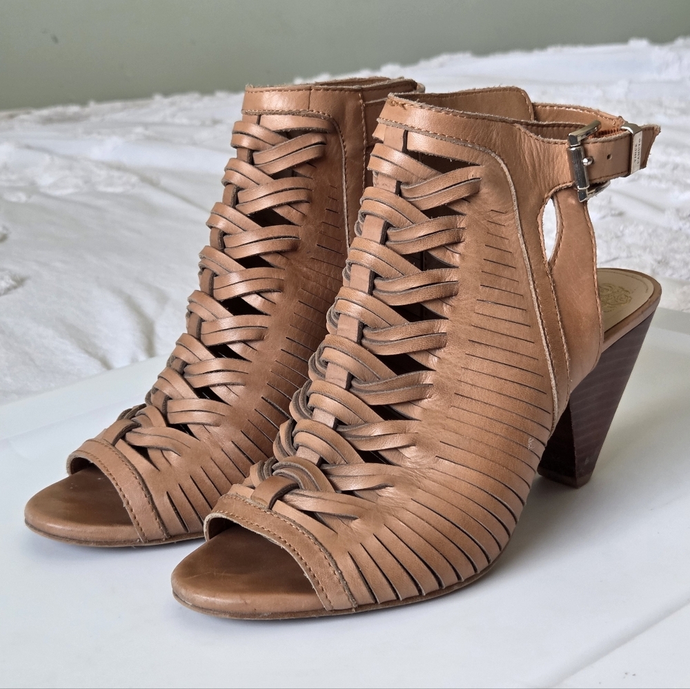 Vince Camuto Tan Leather Woven Cage Booties 🐚 Size 8 Boho Coastal Luxury